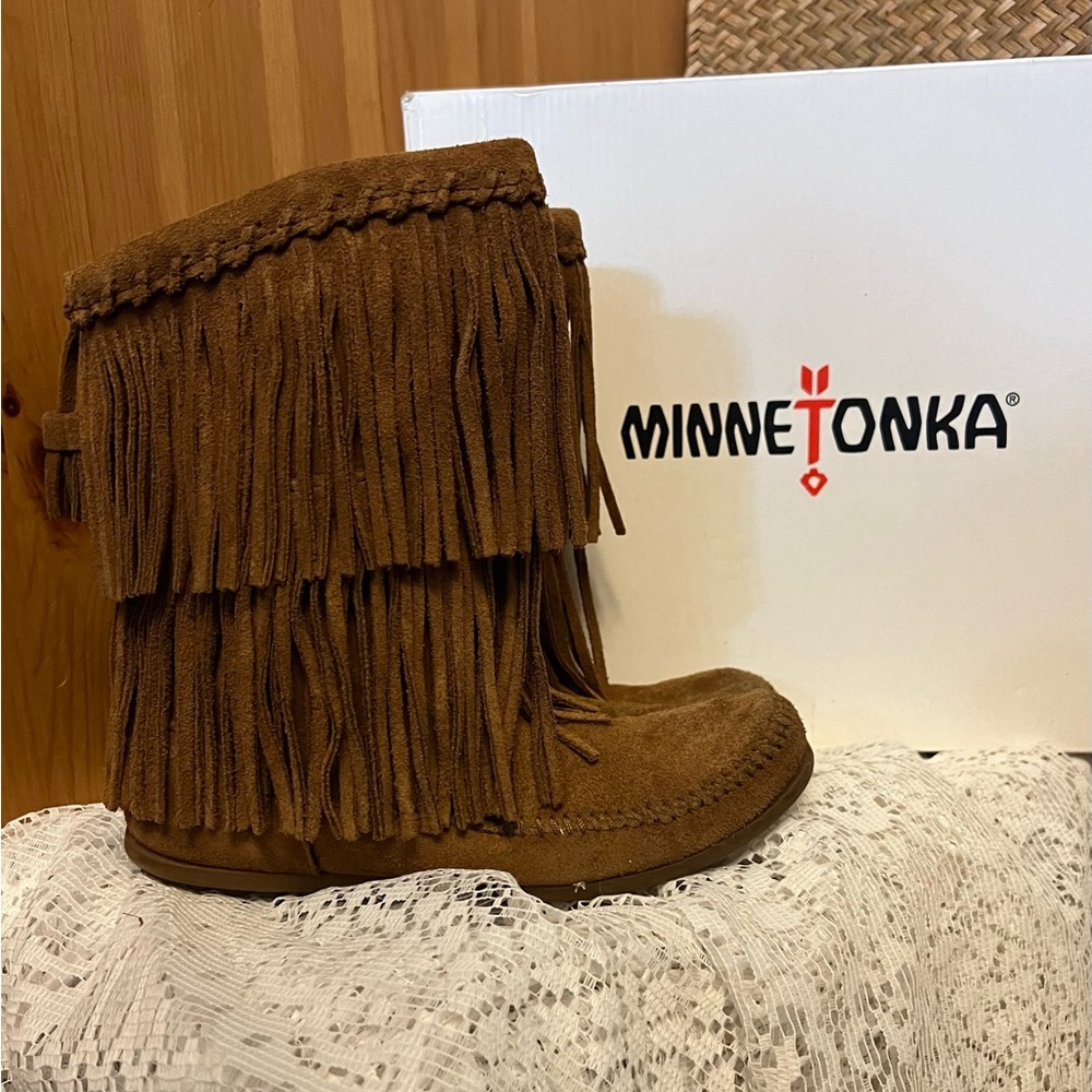 Minnetonka Aila Fringed Ankle Boot 6